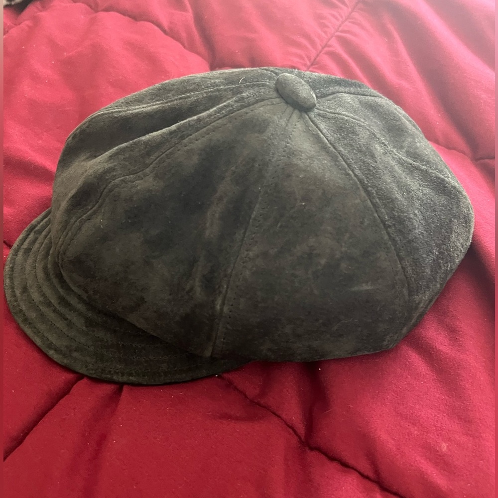 Black suede newsboy cap by New York Hat Co.